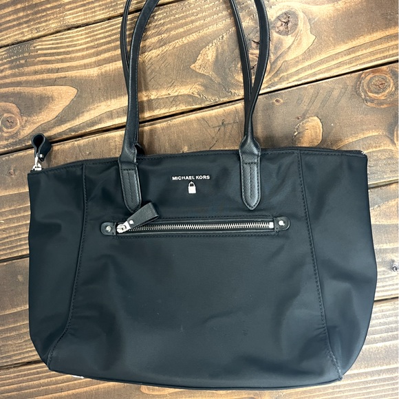 MICHAEL KORS BLACK TOTE - Picture 2 of 12